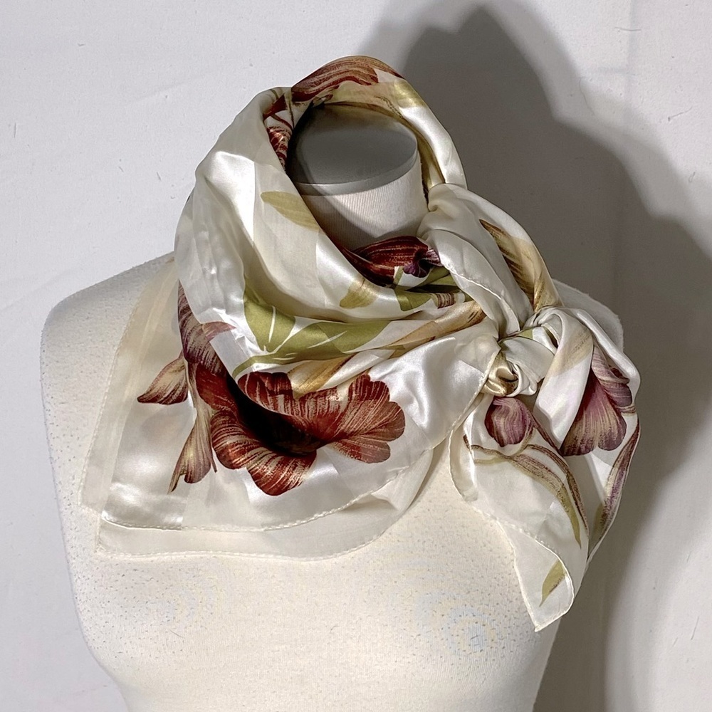 5/$25 Vintage Liz Claiborne Silk Floral Scarf